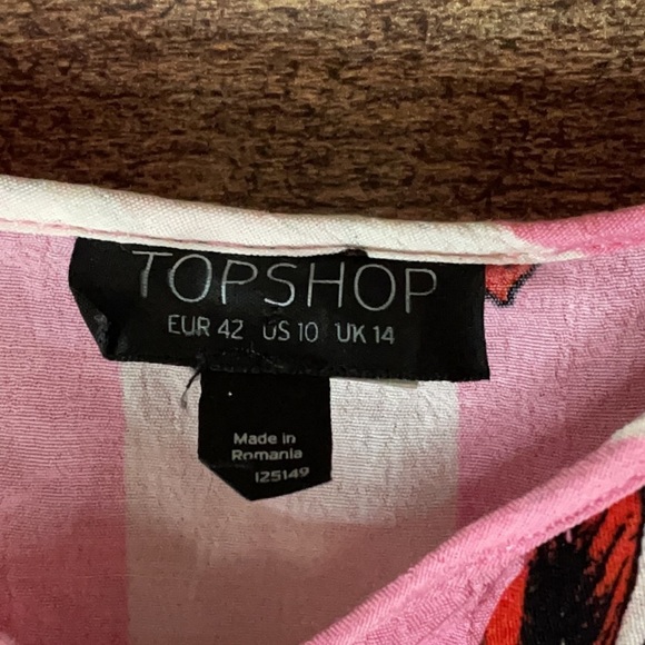 Topshop ruffle sleeveless crop top pink red floral pattern Size 10 - Picture 4 of 9
